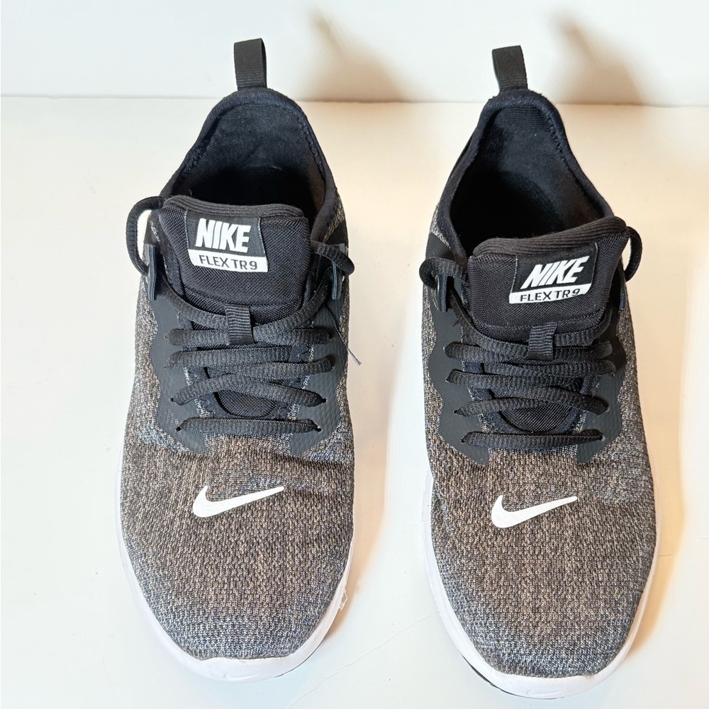 Nike Flex TR 9 Black and White Trainers Size 6.5 - Picture 2 of 7